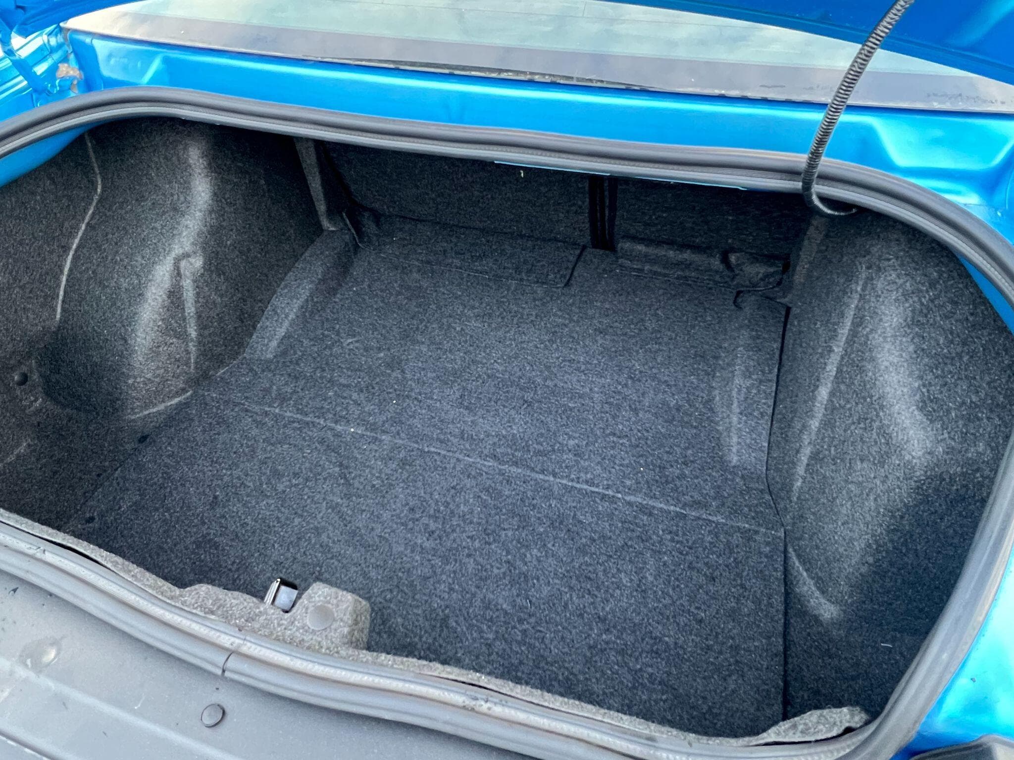 Dodge Challenger - Image 31