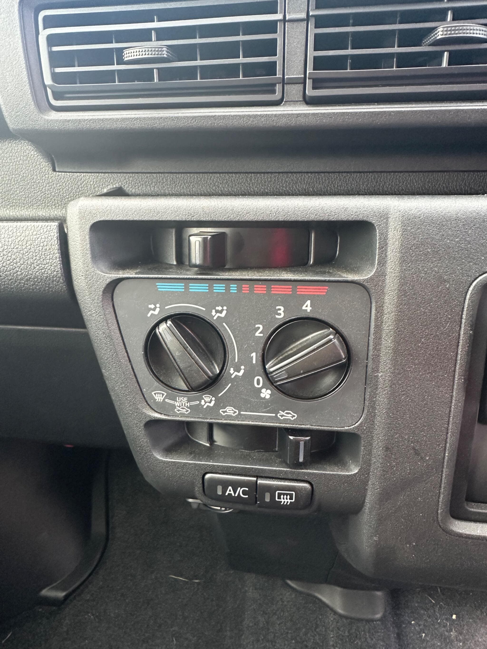 Daihatsu Hijet - Image 7