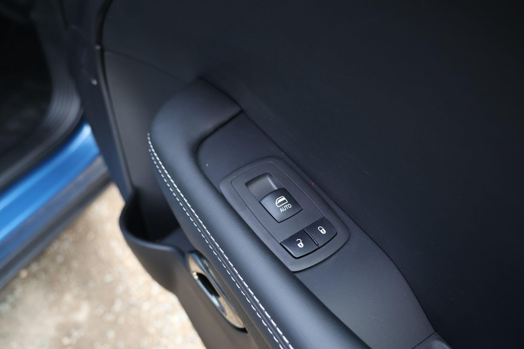 Dodge Challenger - Image 38