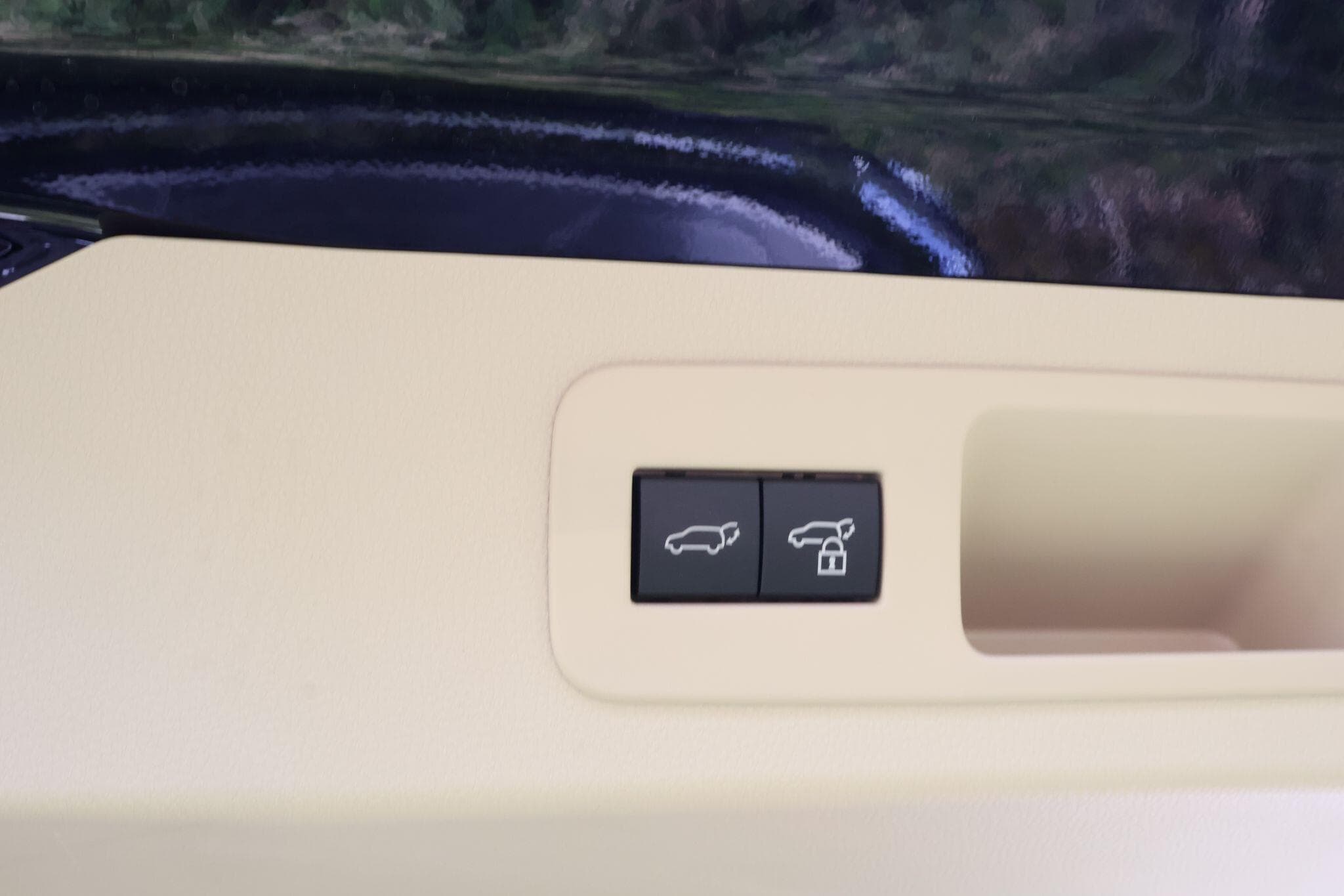 Toyota Land Cruiser - Image 30