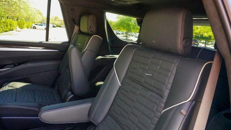 Cadillac Escalade - Image 22