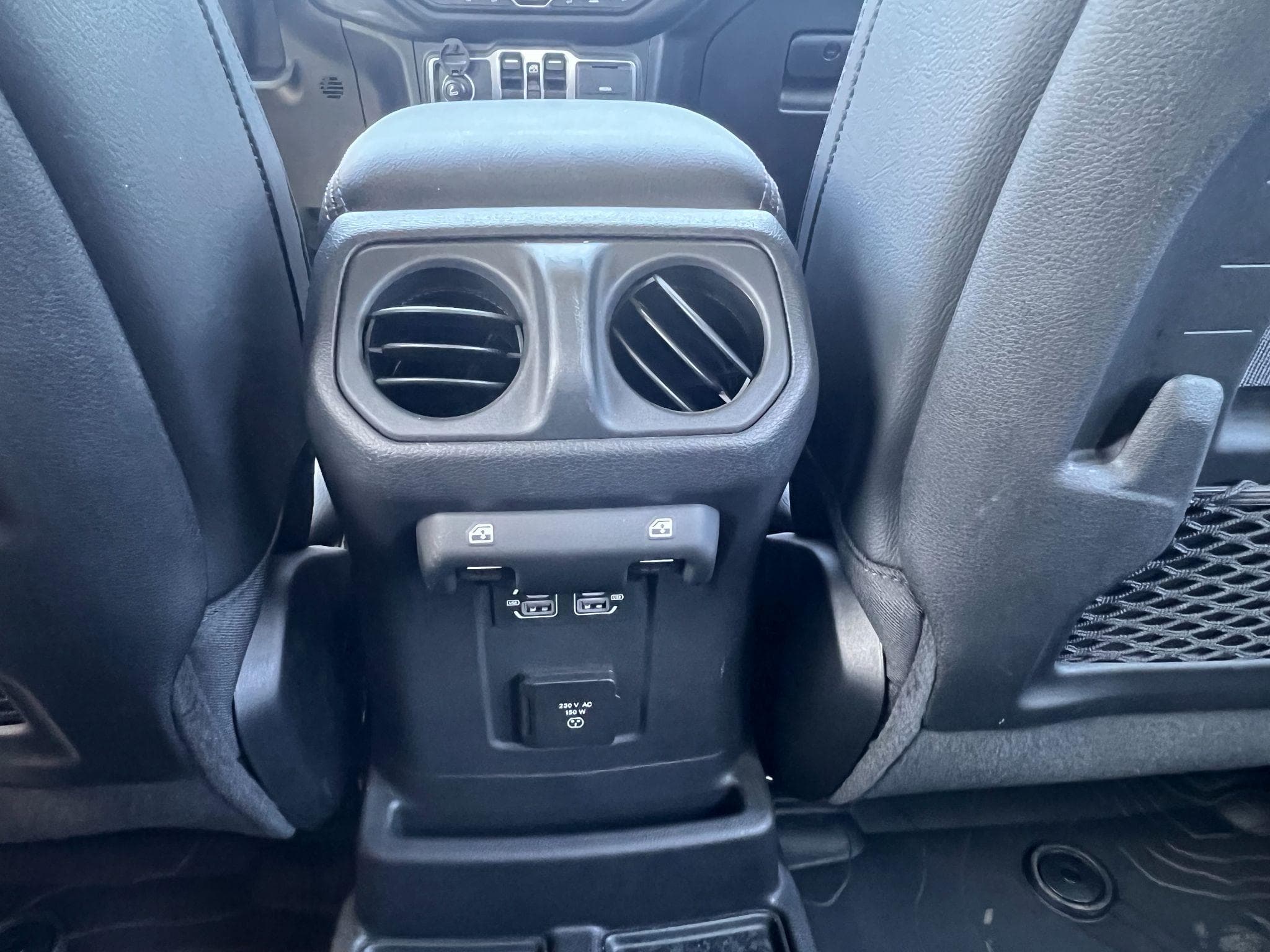 Jeep Wrangler - Image 24