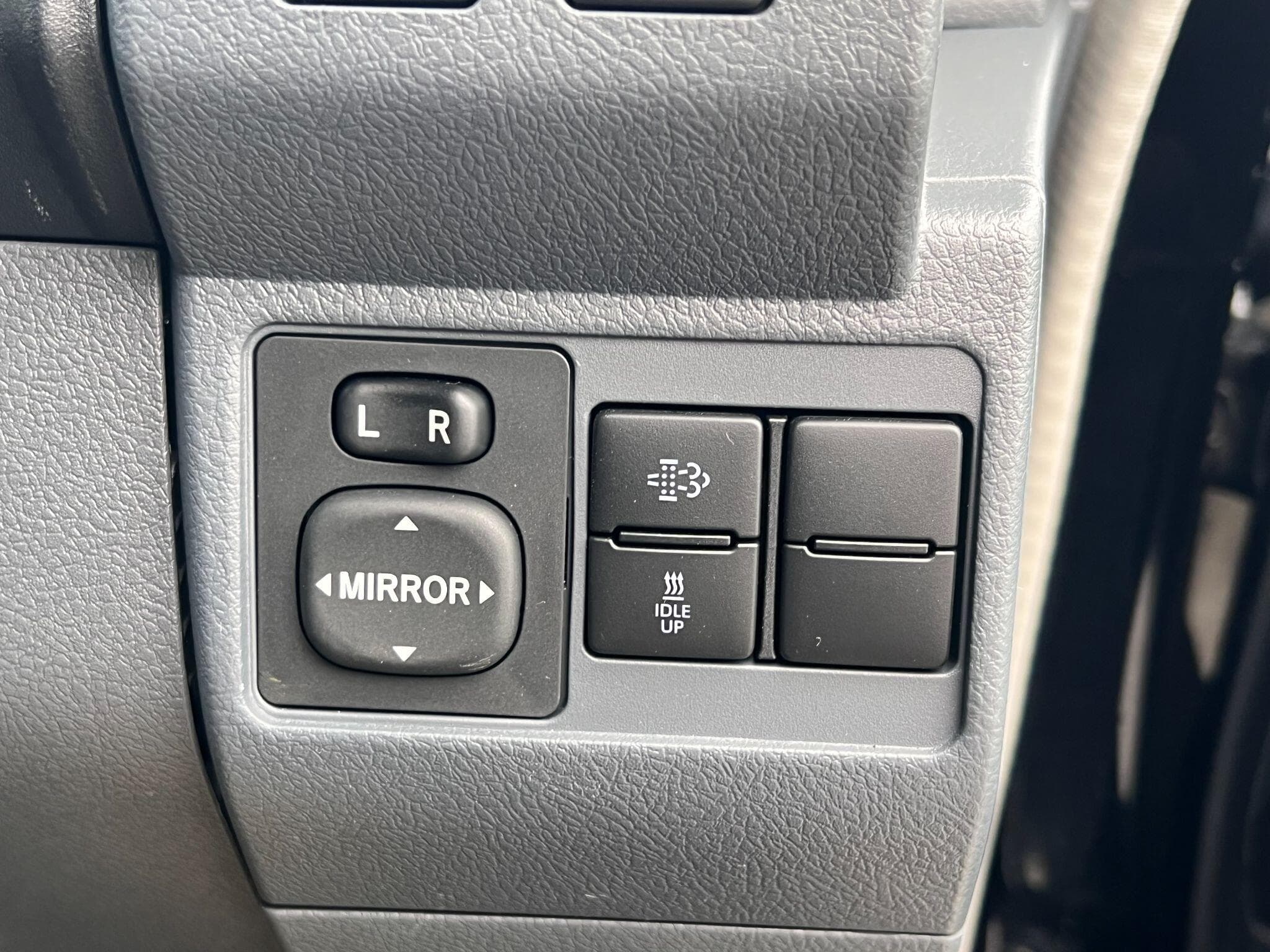 Toyota Land Cruiser - Image 17