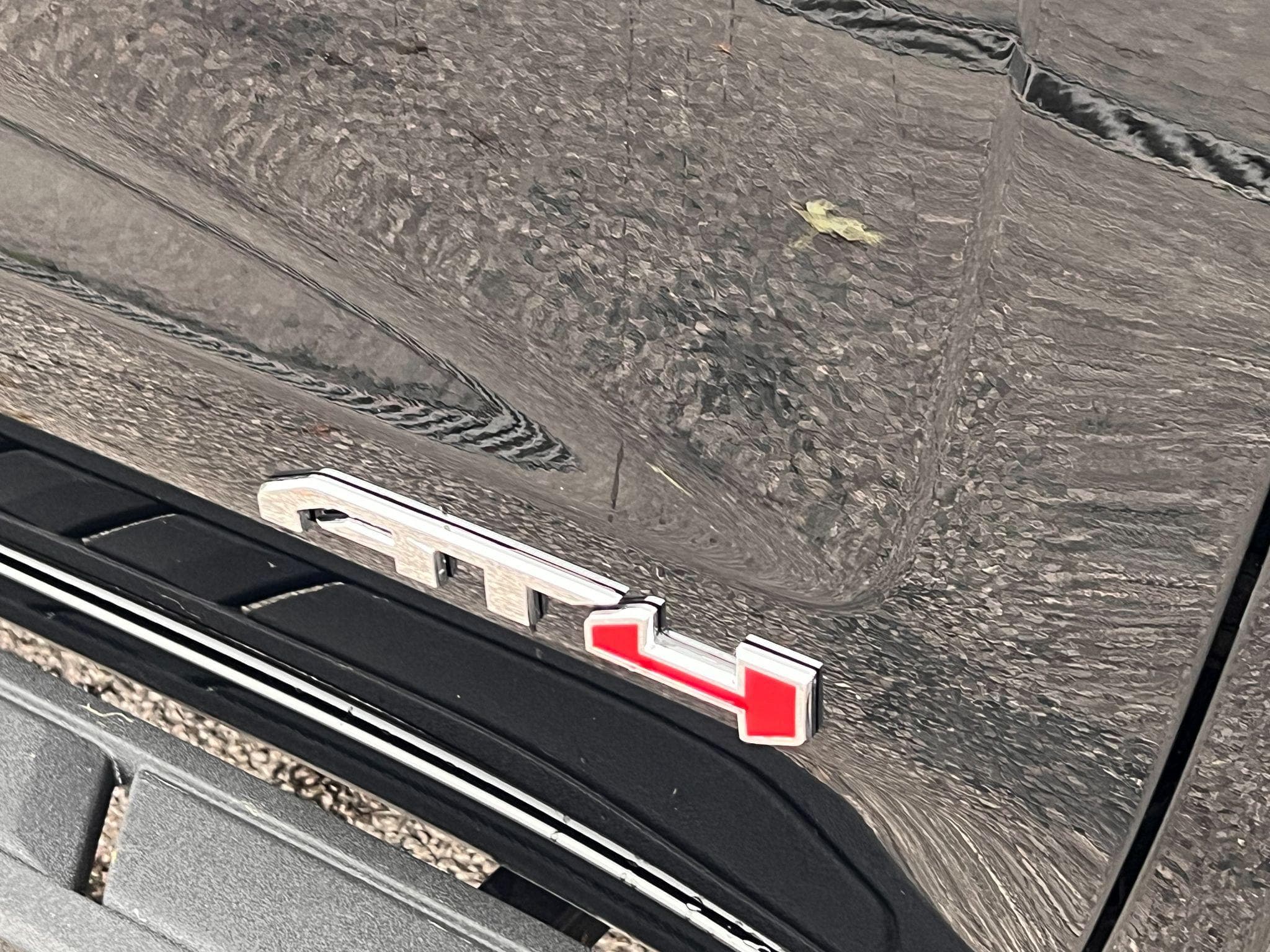 GMC Sierra - Image 25