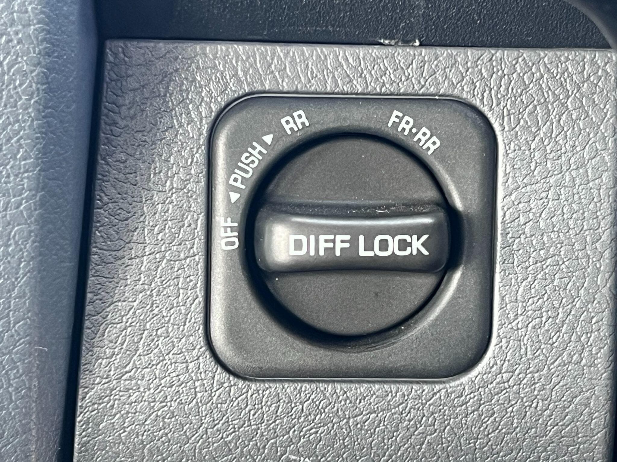 Toyota Land Cruiser - Image 24