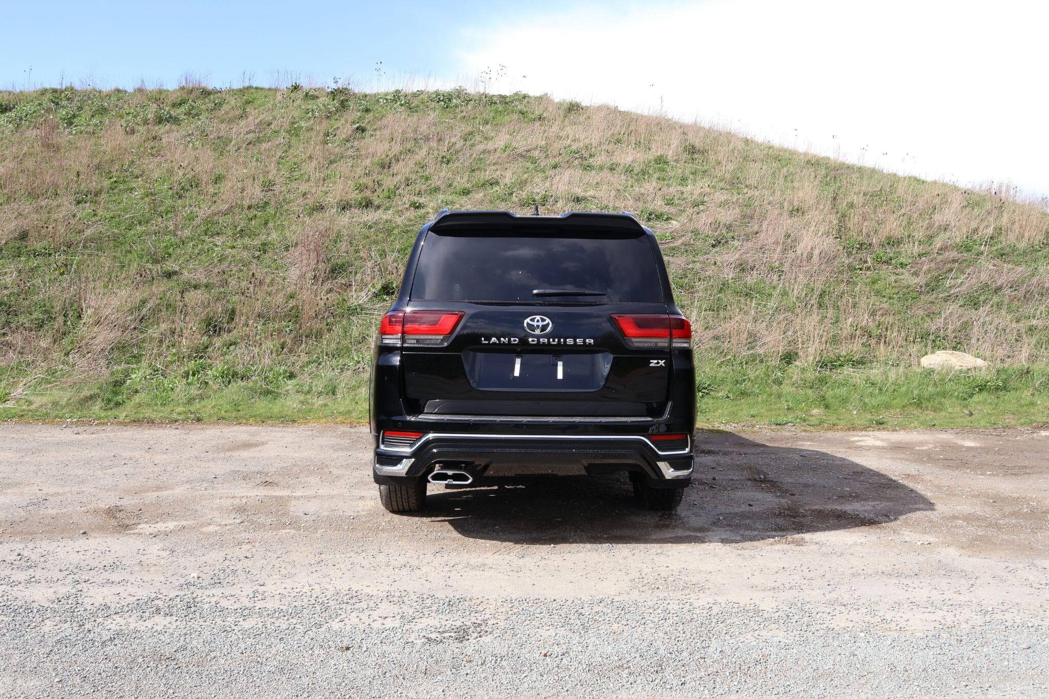 Toyota Land Cruiser - Image 4