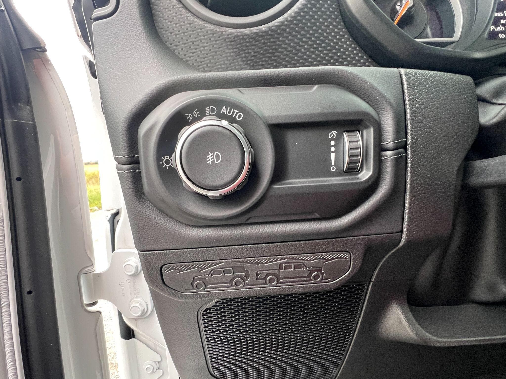 Jeep Wrangler - Image 12