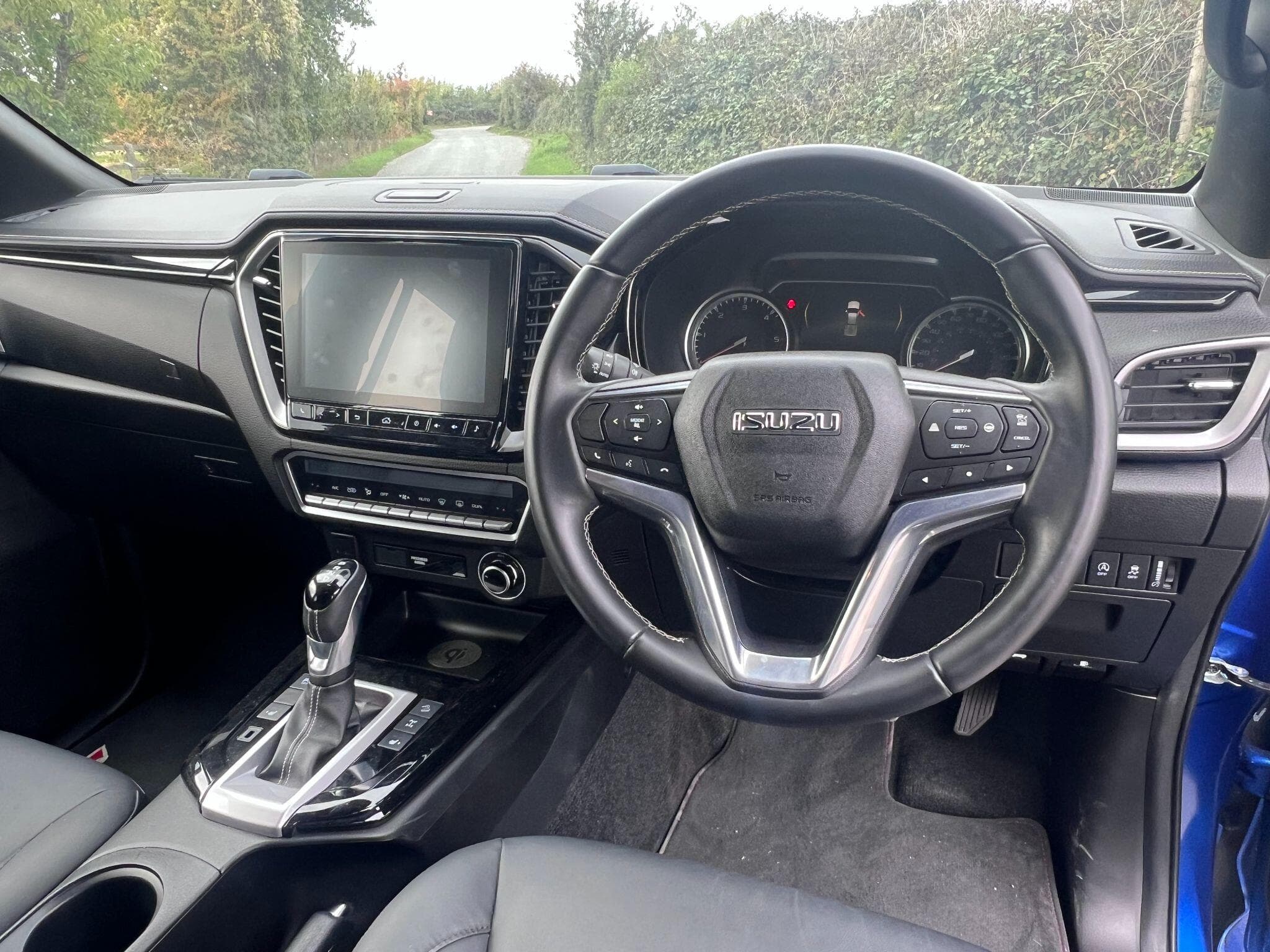 Isuzu D-Max - Image 8