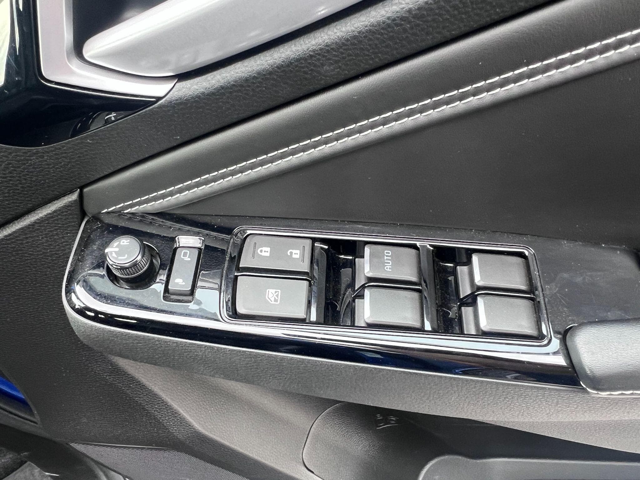 Isuzu D-Max - Image 14