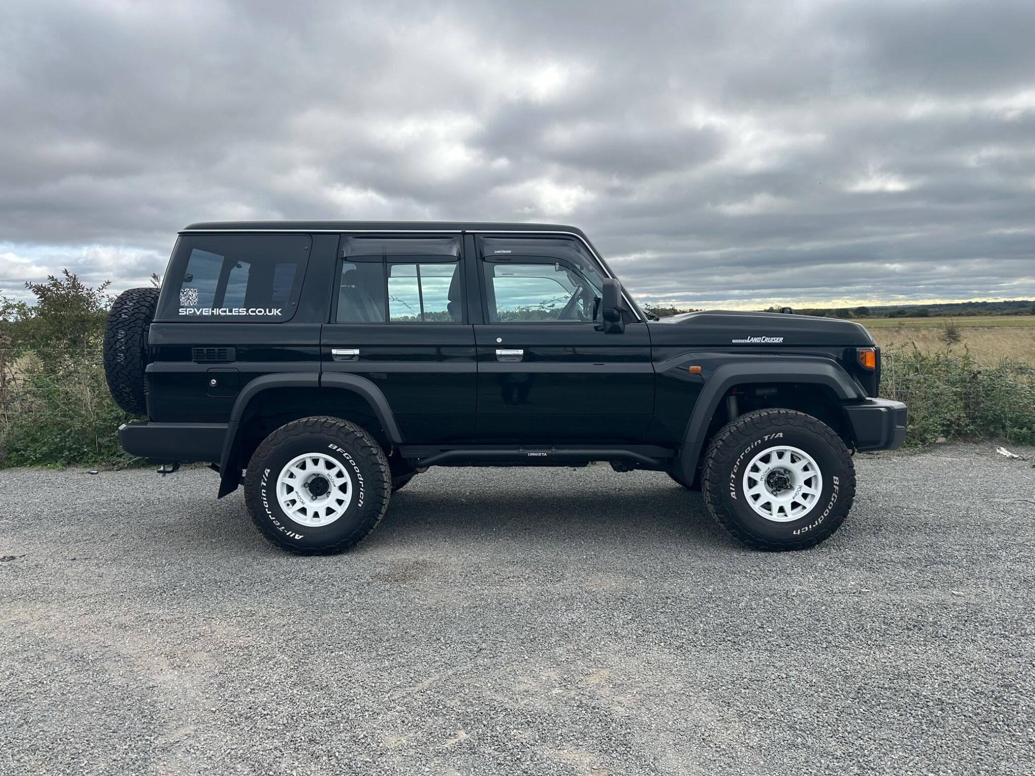Toyota Land Cruiser - Image 4